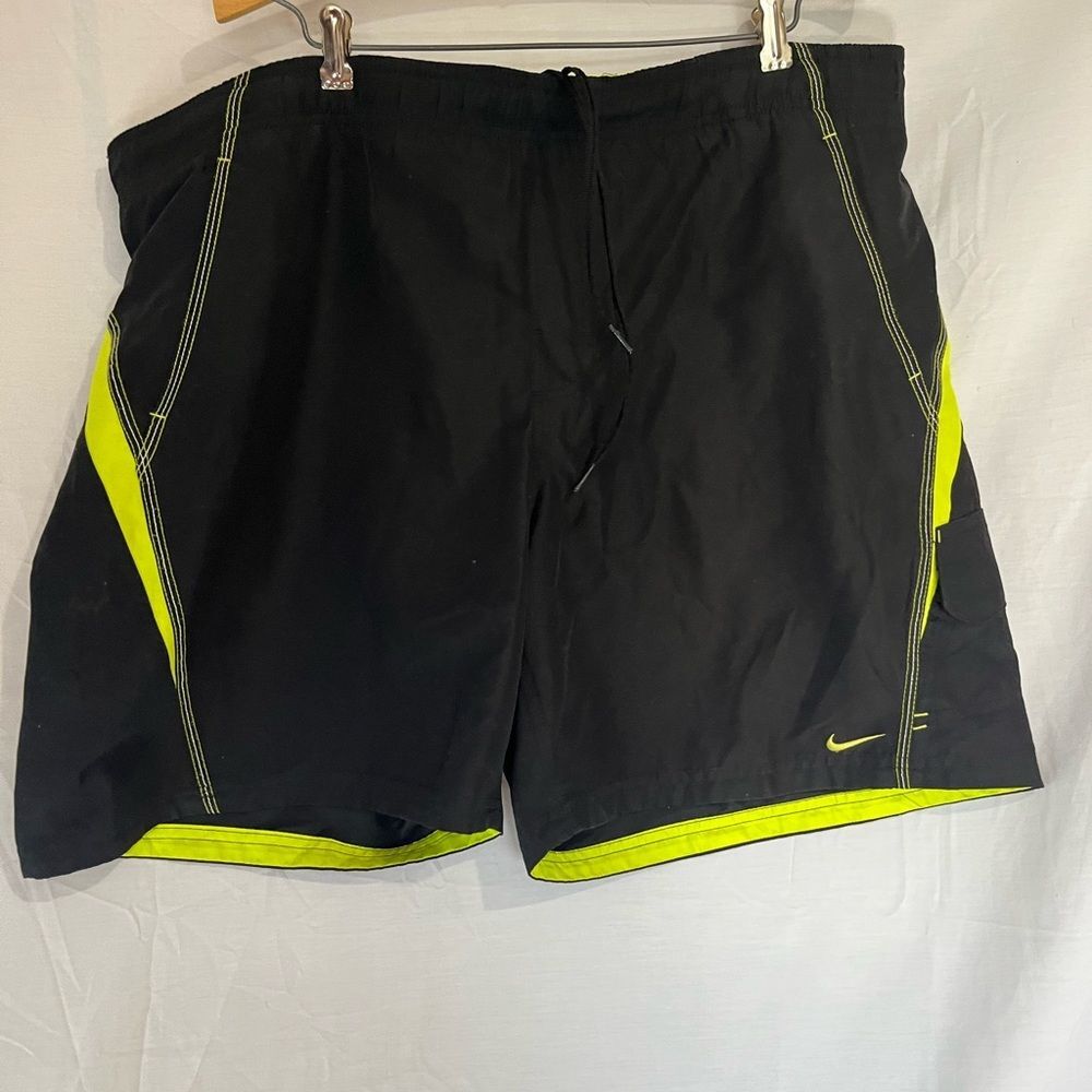 Nike men’s size xl swim trunks black